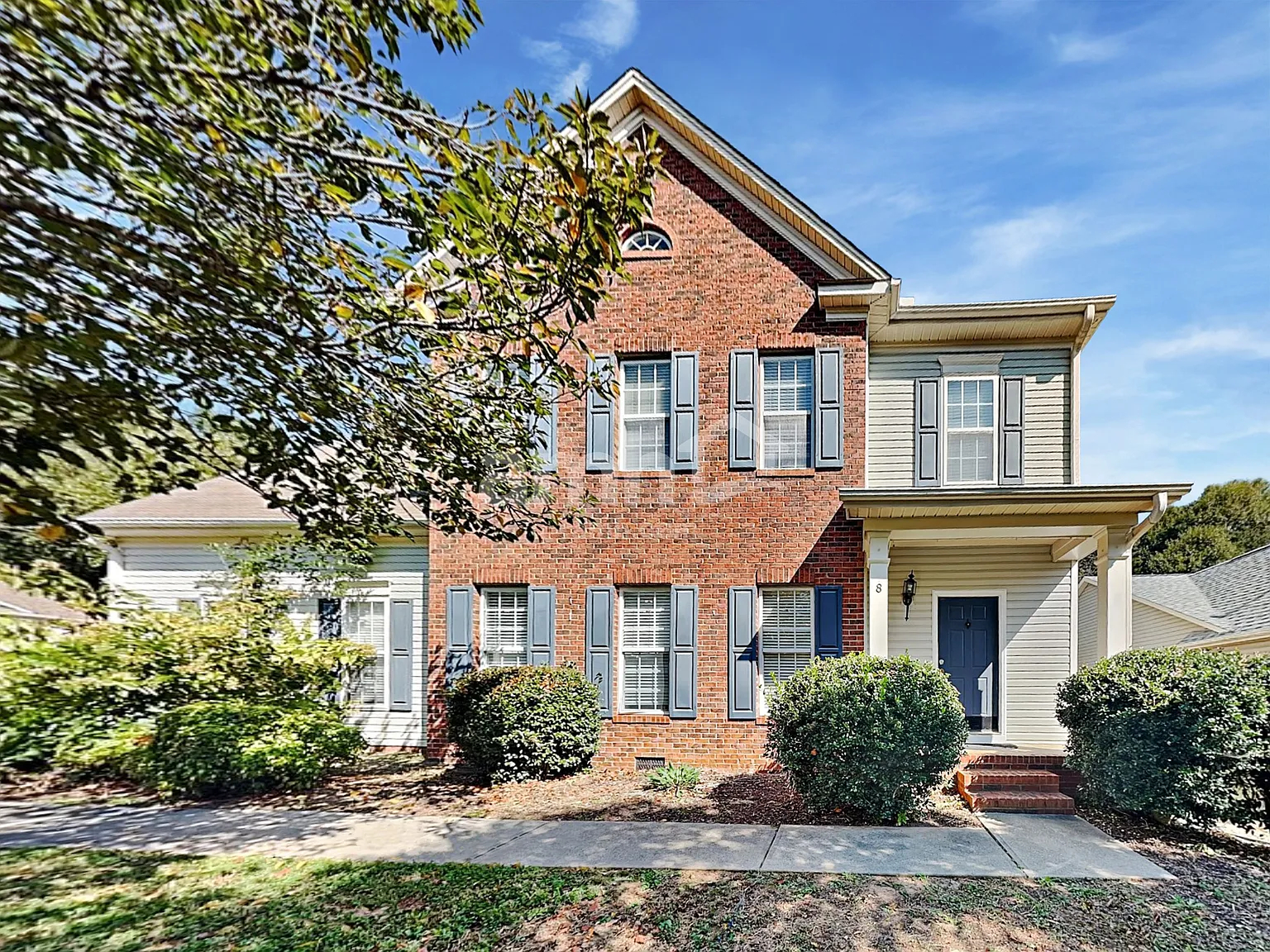 4 bed, 2.5 bath, 1900 sqft, $2,055 — Photo 1
