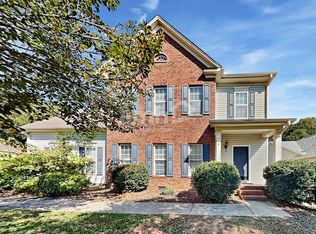 8 Bathurst Ln, Simpsonville, SC 29681