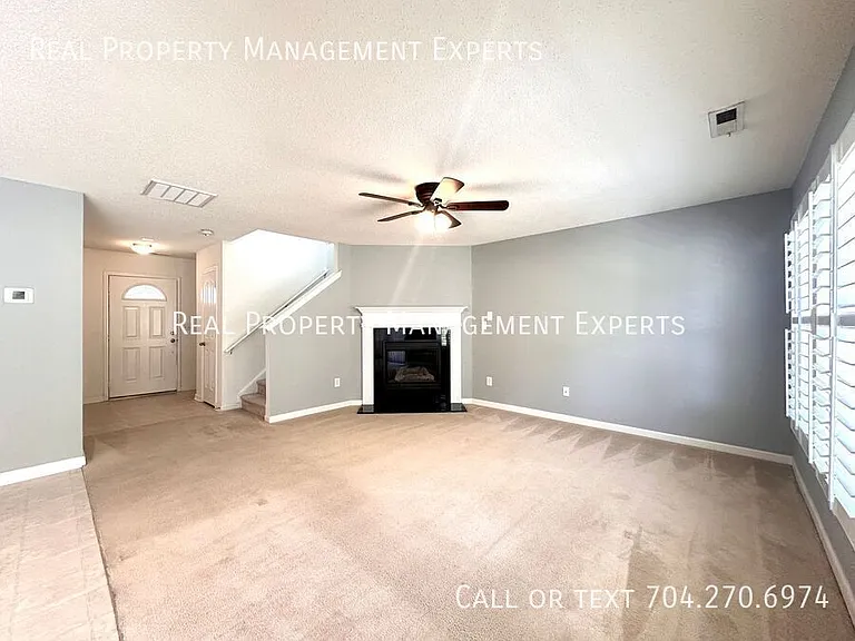 10834 Glenluce Ave — Photo 8