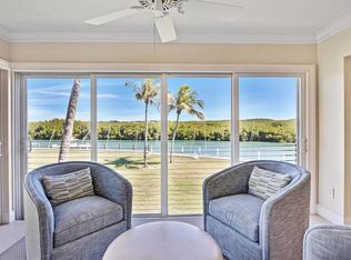 33 Pumpkin Cay Rd #B, Ocean Reef, FL 33037