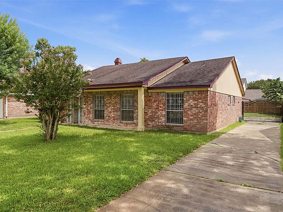 2nd image of 12126 Pine Knoll Dr