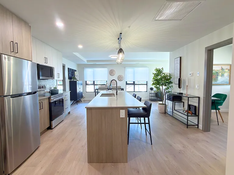 2831 109a St NW — Photo 25