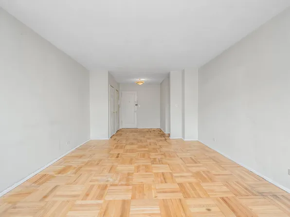 5355 Henry Hudson Pkwy W image 3 of 16