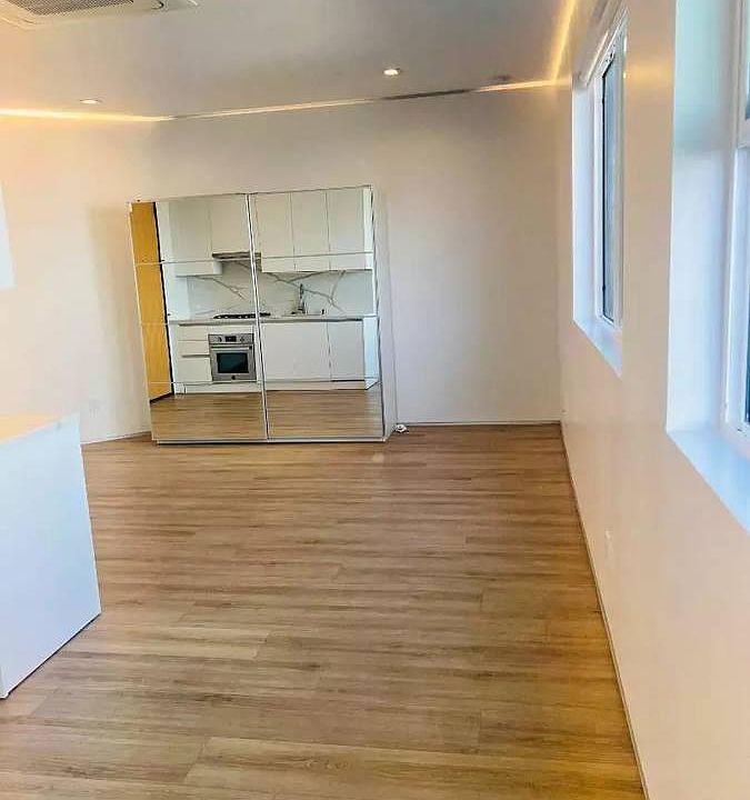 1st image of 1814 Grismer Ave #3