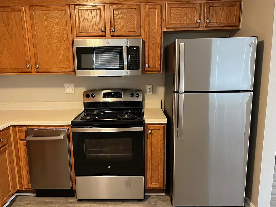 Building Photo 3