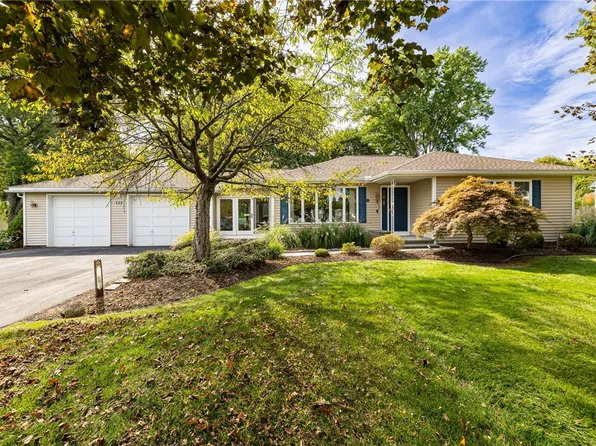 132 Lincoln Rd, Newark, NY 14513