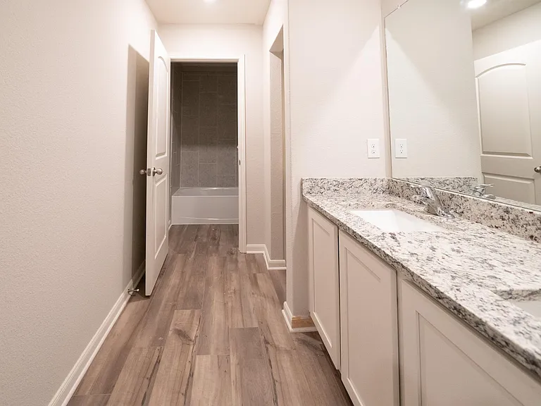 128 Emma Dr — Photo 12