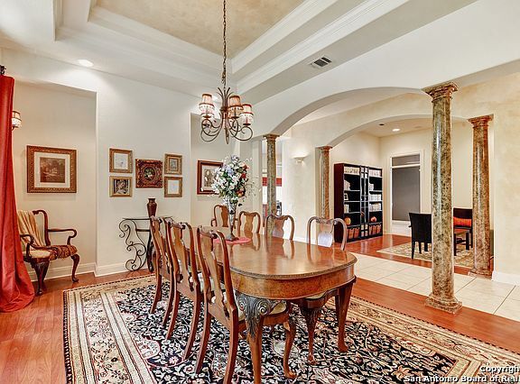 4th image of 29019 Tivoli Way