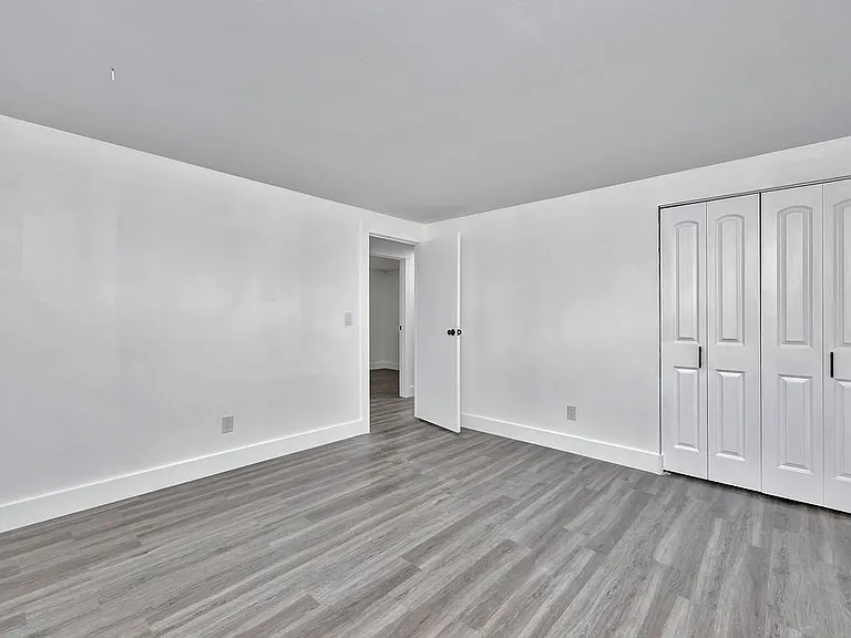 6314 Holbrook Dr — Photo 13