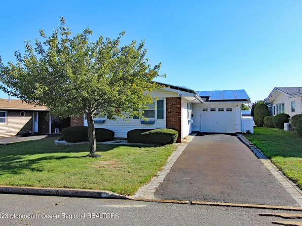 37 Tony Court, Brick, NJ 08724