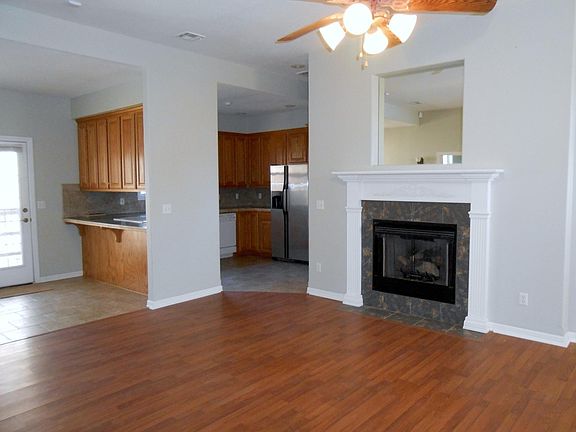 4th image of 16 Charing Dr #8301
