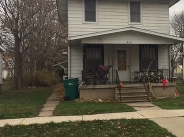 803 E Elm St, Streator, IL 61364