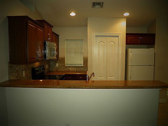 3rd image of 2440 27th Ave NE