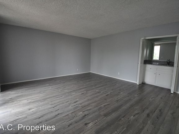 3rd image of 11310 Camarillo St APT 107