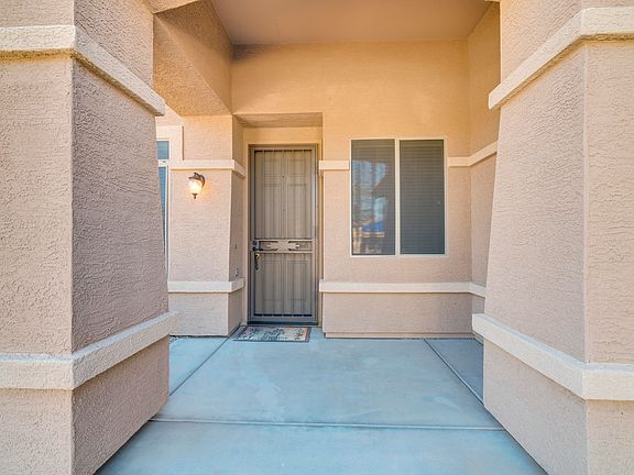 4th image of 17533 W Hope Dr