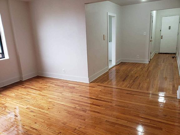 3rd image of 3403 Foster Ave APT 1G
