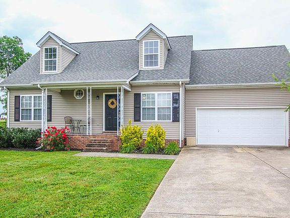 3rd image of 210 Faldo Dr