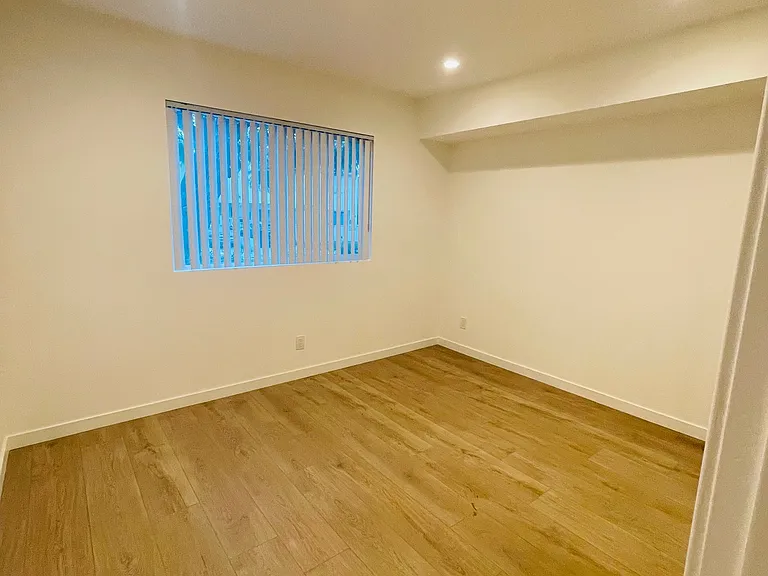 1707 Brockton Ave #14 — Photo 16