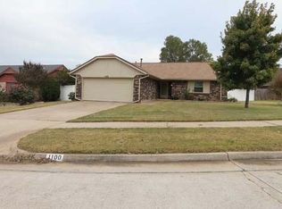 1100 Silver Maple, Moore, OK 73160