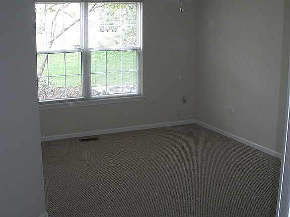 5th image of 1710 Grove Ave Unit B
