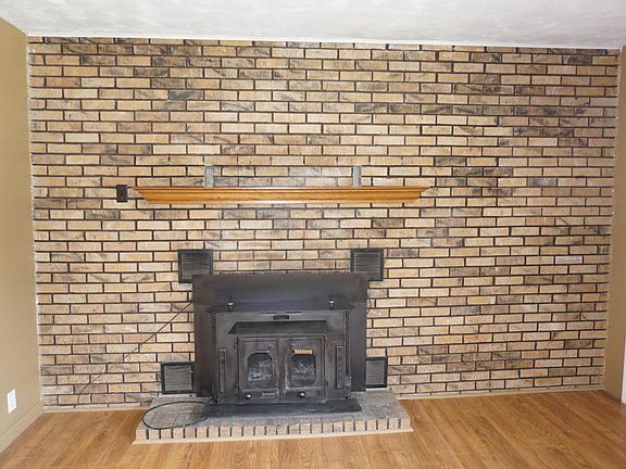 5th image of 320 N Dogwood St