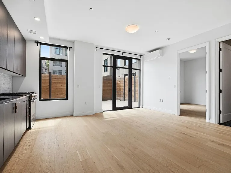 875 4th Ave #117 — Photo 3