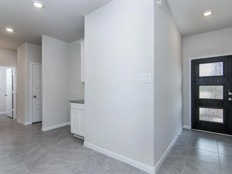 18565 Meadow Point Ln — Photo 3