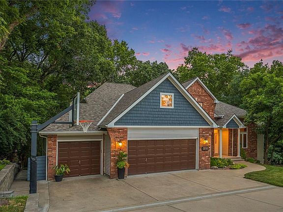 2nd image of 901 Wildbriar Dr