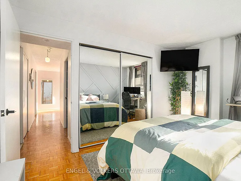 475 Laurier Ave W #907 — Photo 16
