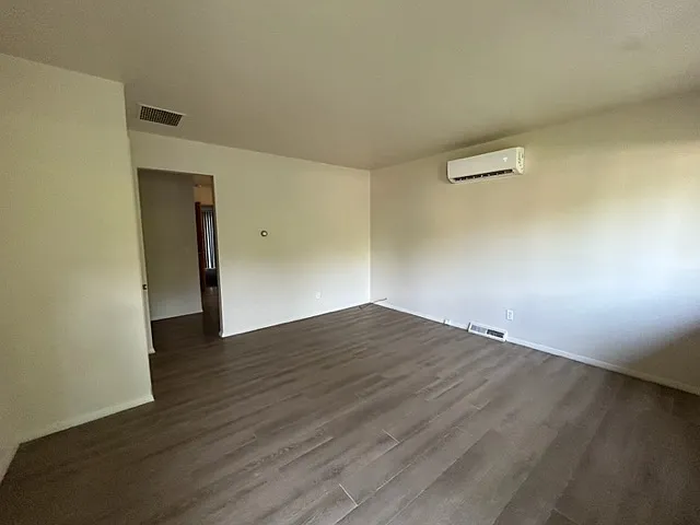 1 bed, $739 — Photo 3