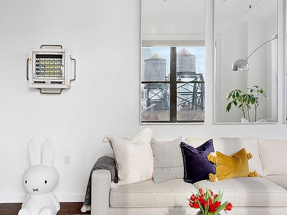 3rd image of 476 Broadway APT 8M