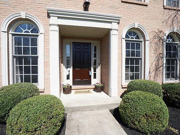 2nd image of 5684 Chancery Pl