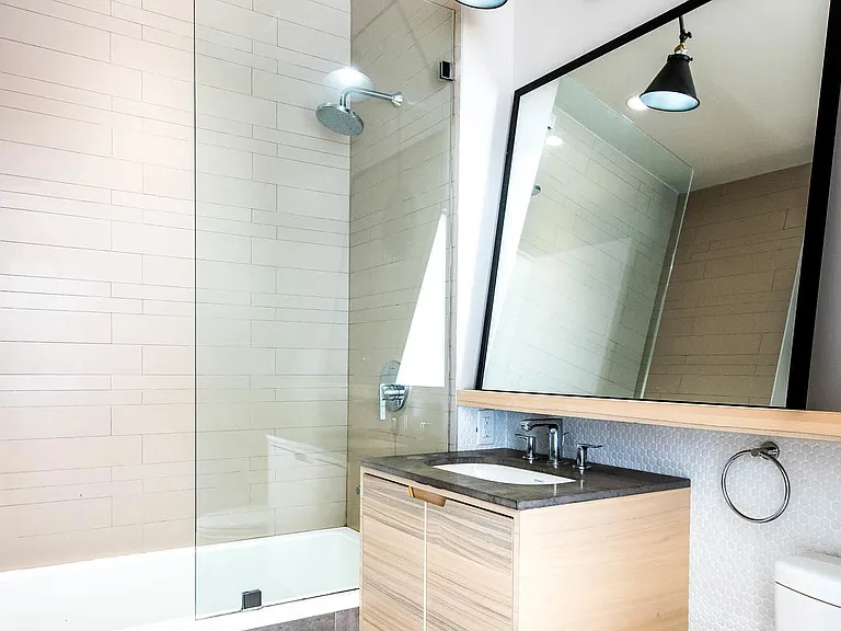 17 Monitor St #2C — Photo 10