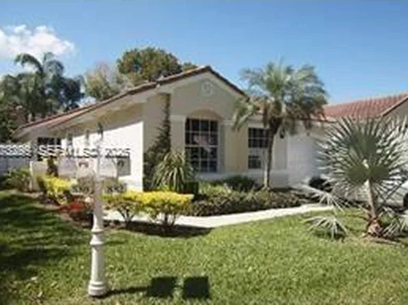 882 Garnet Cir, Fort Lauderdale, FL 33326