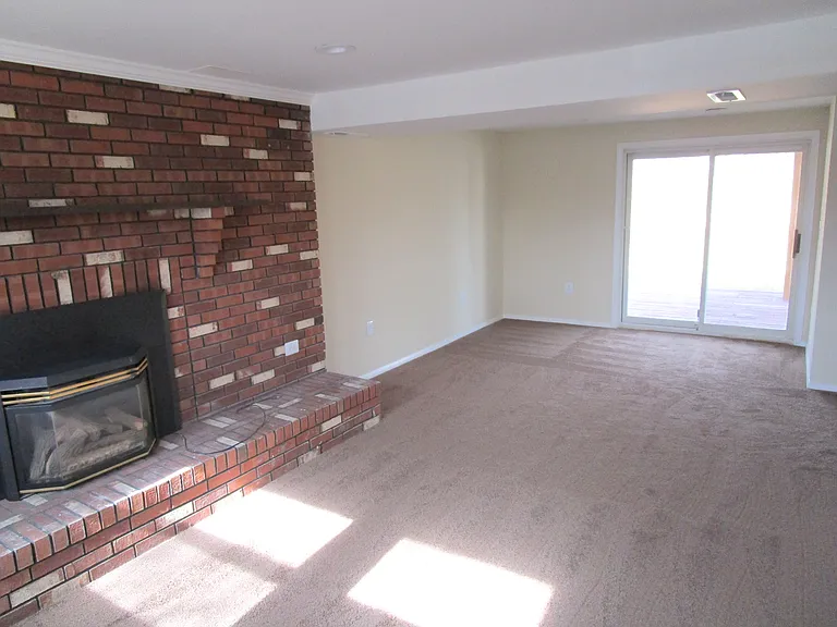 2404 Maytime Dr — Photo 11