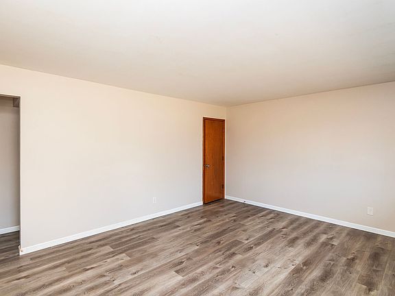 5th image of 1058 Briarbrae Dr