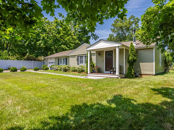 13 Suburban Drive, Norwalk, CT 06851