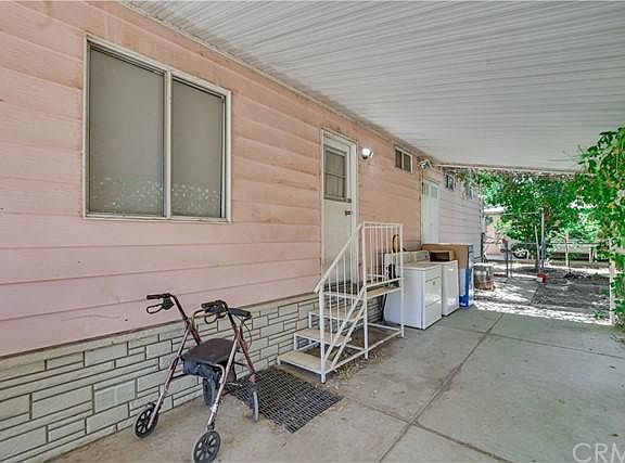4th image of 31935 Wakefield Ave