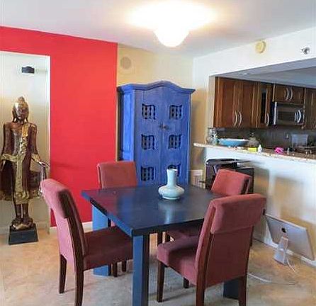 3rd image of 2625 Collins Ave APT 508