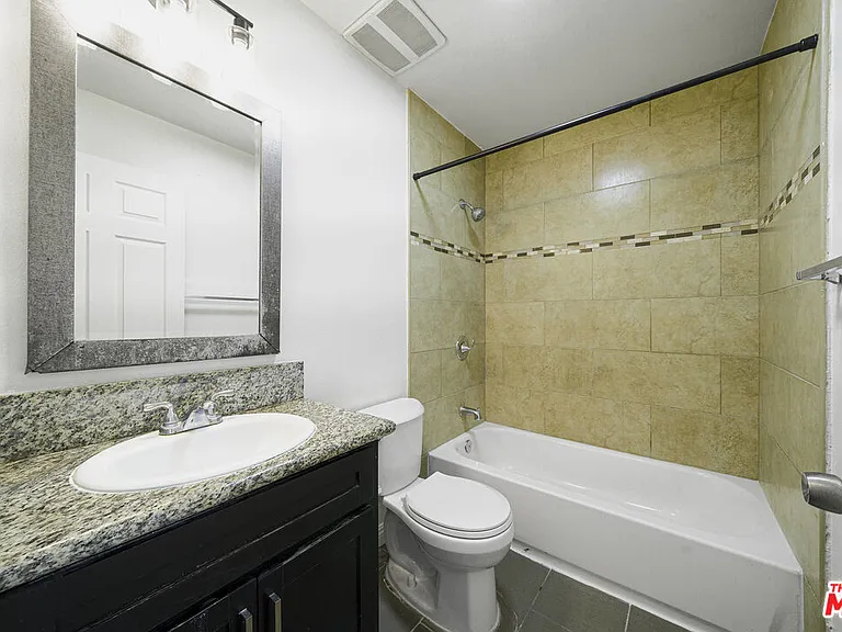 10952 Wilmington Ave #10952 — Photo 8