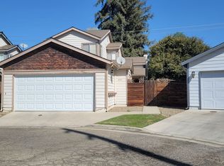 3230 E Velie Dr, Visalia, CA 93292
