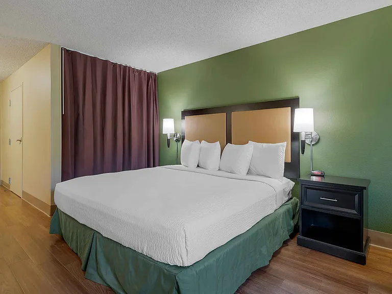 Studio Suite - 1 King Bed