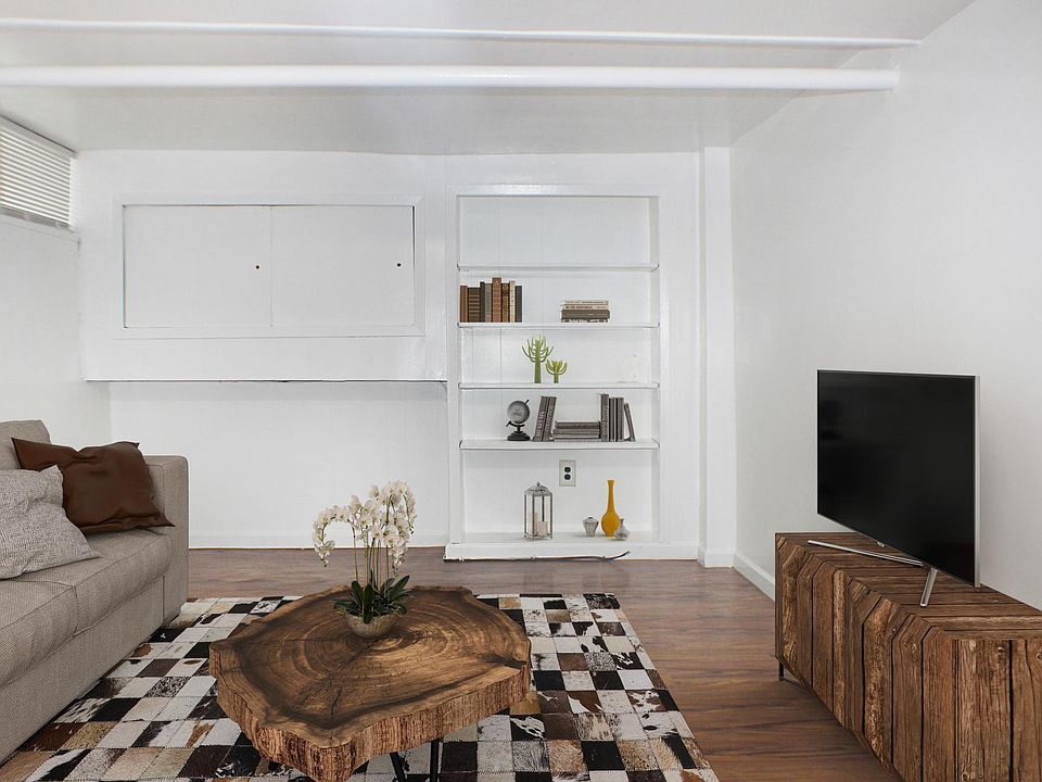 Living room (Virtually Staged)