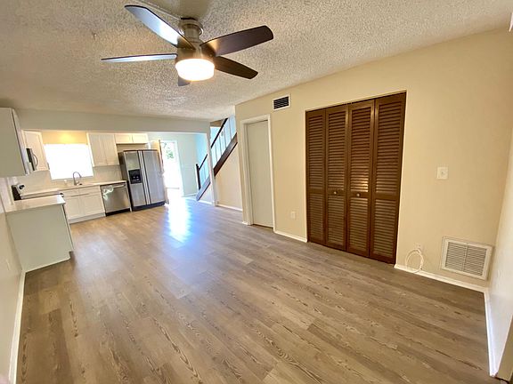 3rd image of 2169 Alicia Dr APT A