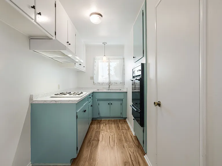 200 Chester Way #4 — Photo 10