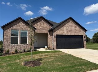 593 W Canada Dr, Farmington, AR 72730