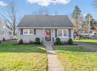 4 Central Ave, Pompton Lakes, NJ 07442