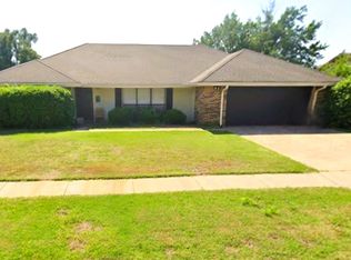 1118 NW 73rd St, Lawton, OK 73505