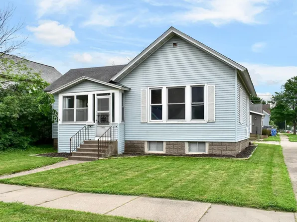 579 4th St, Winona, MN 55987