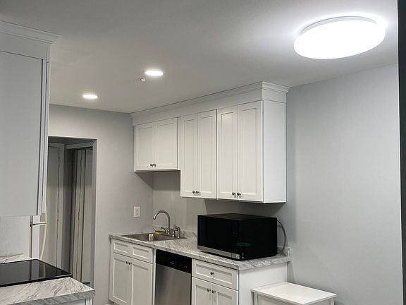 2nd image of 71 Overlook Way Unit G